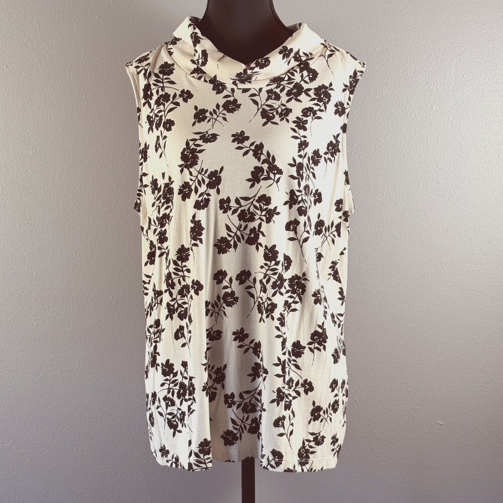 Light pink flowy material tank top